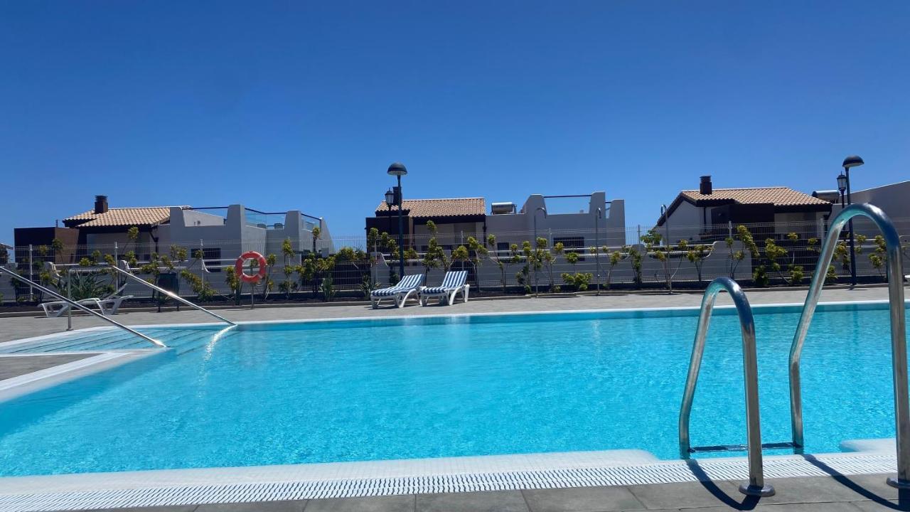 Sunny Luxury Apartment With Two Great Sunny - Level Terraces, Two Swimming Pools, In A New Complex Pueblo Majorero, Close To Fuerteventura Golf Club, Next To The Beach , Atlantico Shopping Mall And Casino In Caleta De Fuste Esterno foto