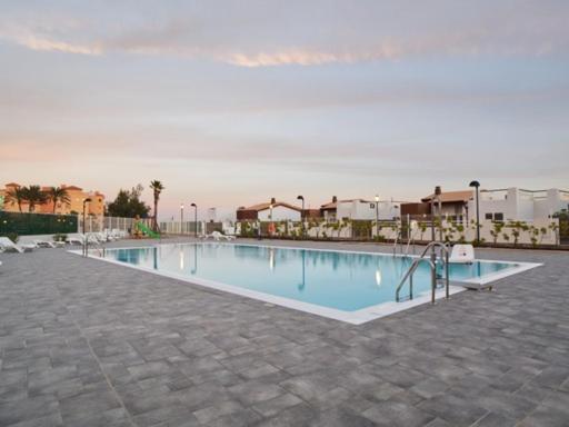 Sunny Luxury Apartment With Two Great Sunny - Level Terraces, Two Swimming Pools, In A New Complex Pueblo Majorero, Close To Fuerteventura Golf Club, Next To The Beach , Atlantico Shopping Mall And Casino In Caleta De Fuste Esterno foto